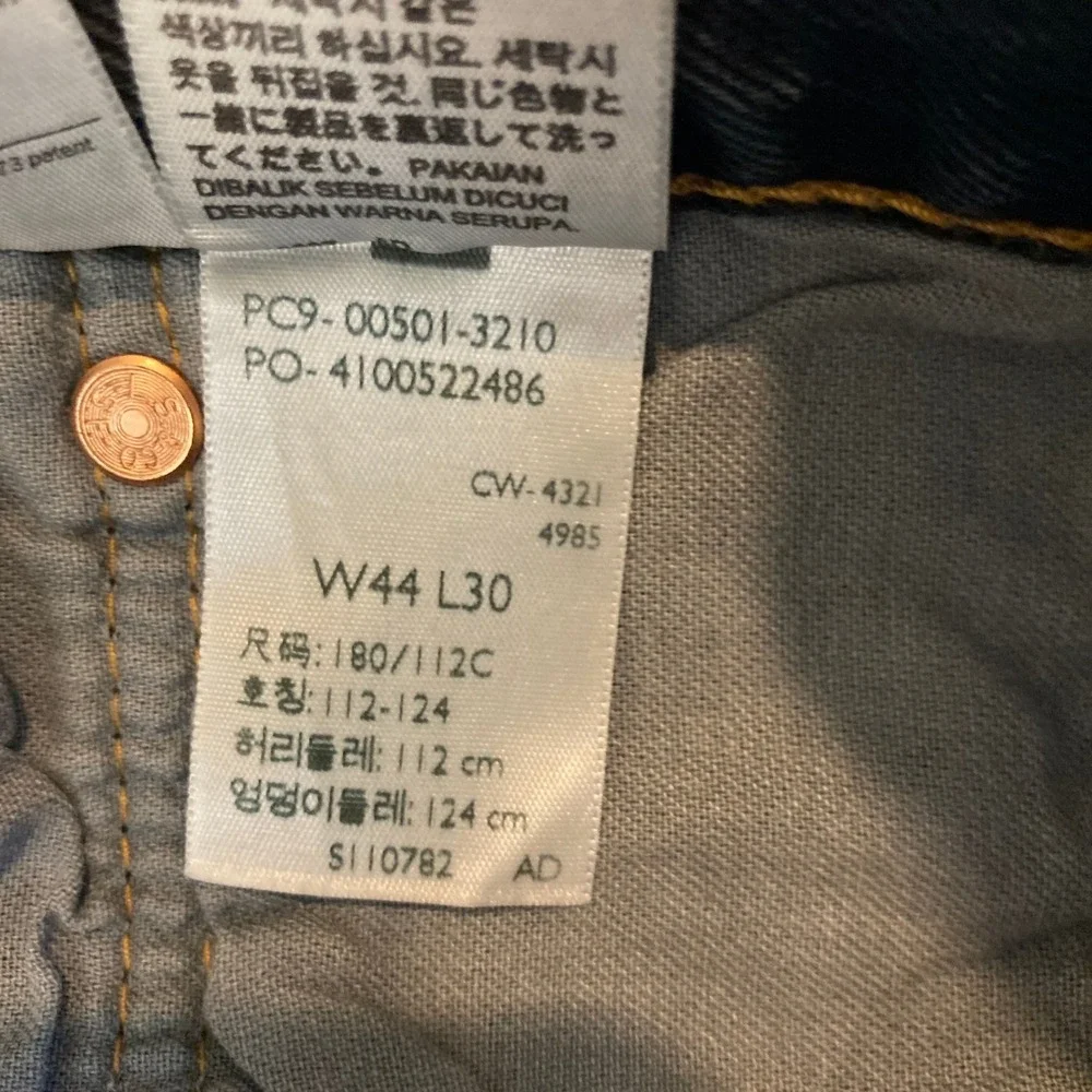 Levis 501 Jeans Mens 44x30 (Fit 44x29) Dark Wash‎ Button Fly Original Fit